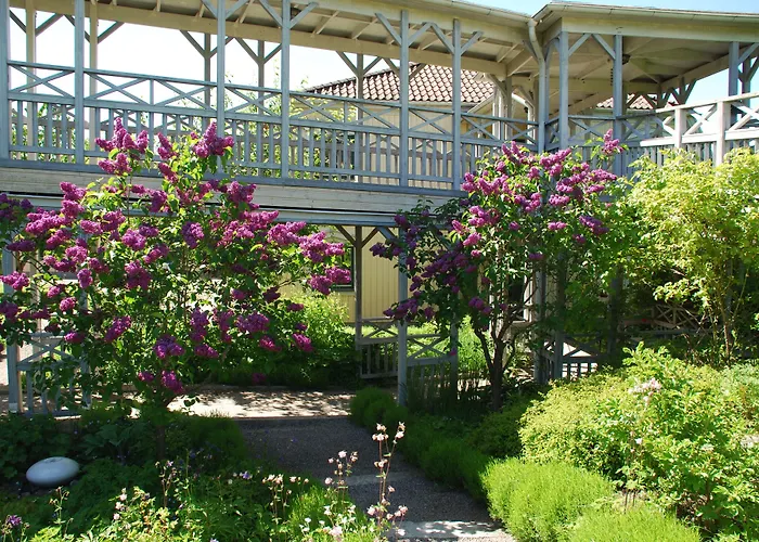 Engsholms Slott - Adults Only