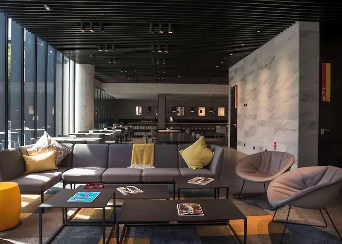 Ola Santiago Providencia, Tapestry Collection By Hilton