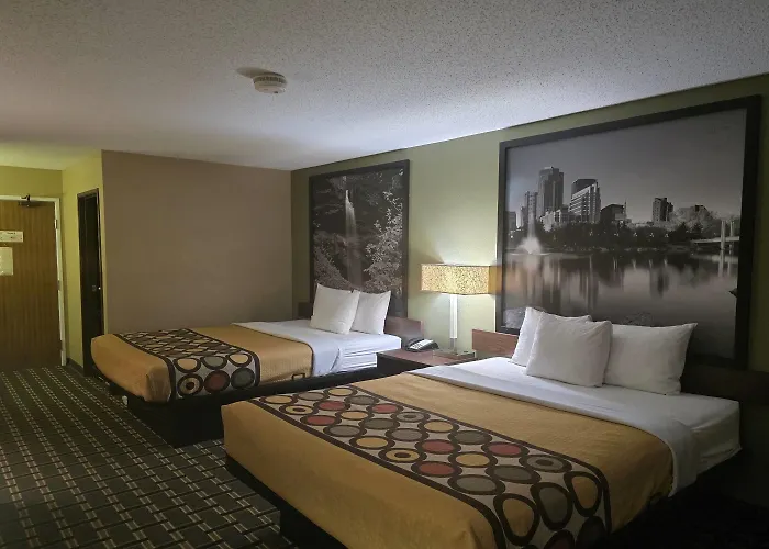 Super 8 By Wyndham Coshocton Roscoe Village