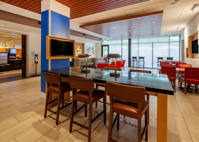 Holiday Inn Express & Suites Brunswick-Harpers Ferry Area By Ihg