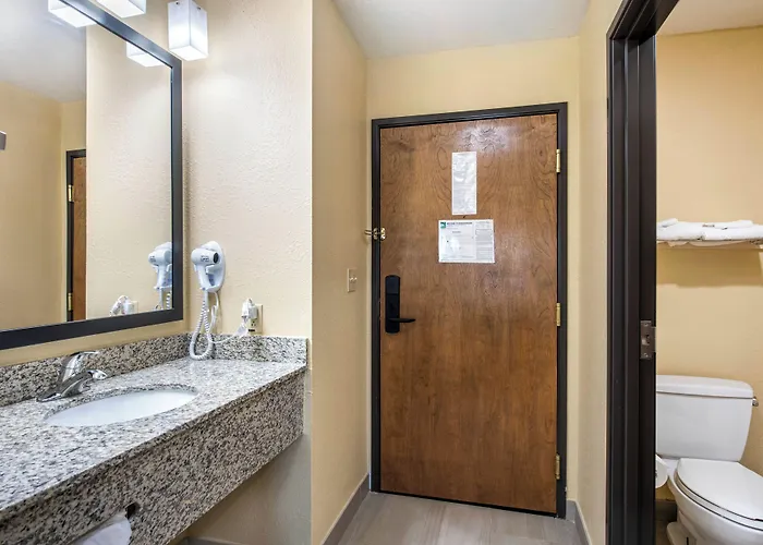 Quality Inn & Suites Brandenburg - Fort Knox
