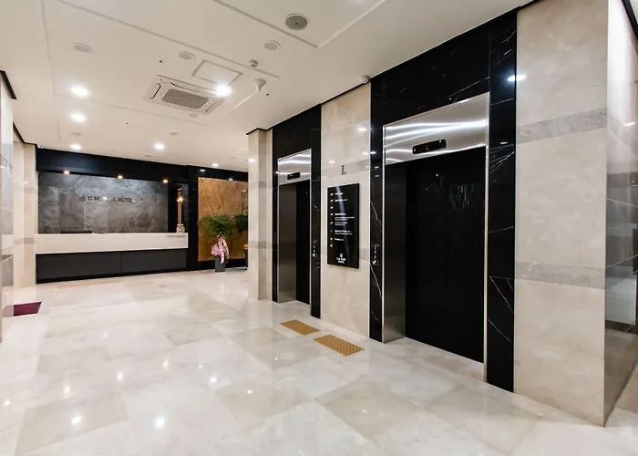 Cm Park Hotel
