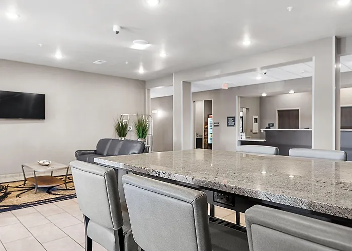 Riverstone Suites By Cobblestone Hotels - Chippewa Falls
