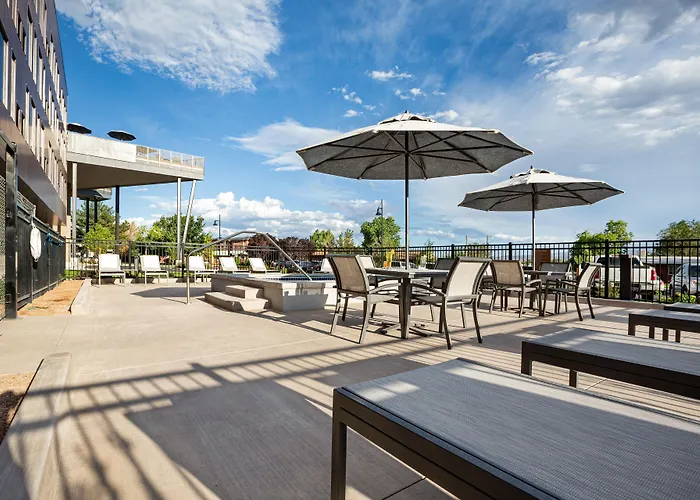 Hotel Maverick