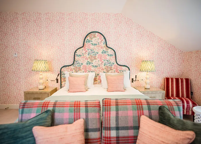 Dewars Restaurant And Rooms