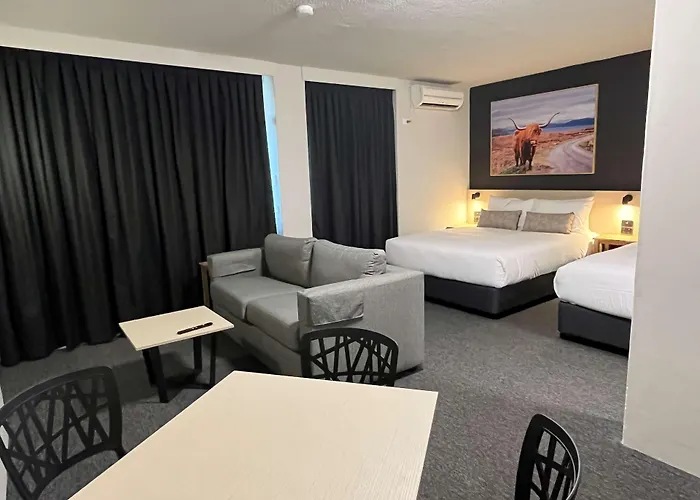 Nightcap At Barkly Hotel