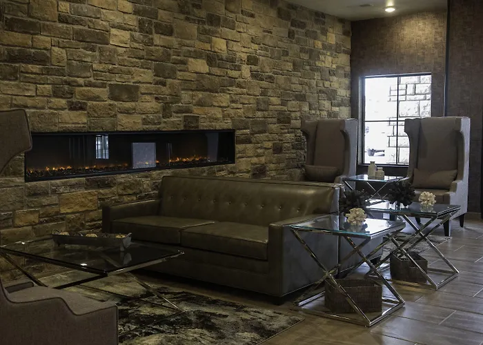 Cobblestone Hotel & Suites - Two Rivers