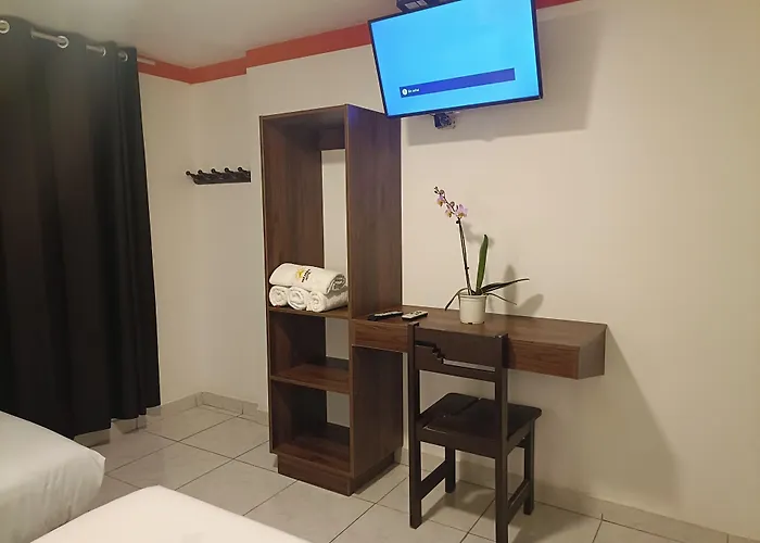 Pakarina Hotel