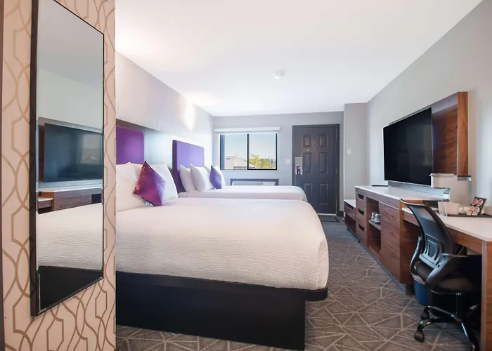 Coast Courtenay Hotel