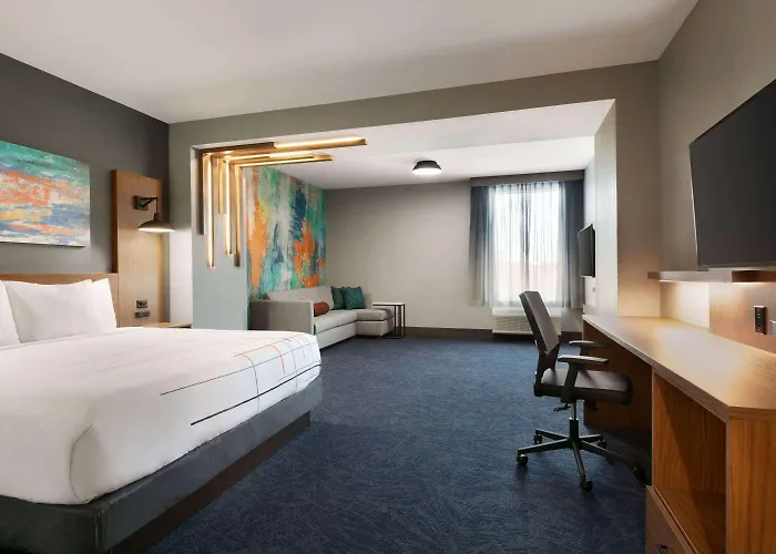 La Quinta Inn & Suites By Wyndham College Station North