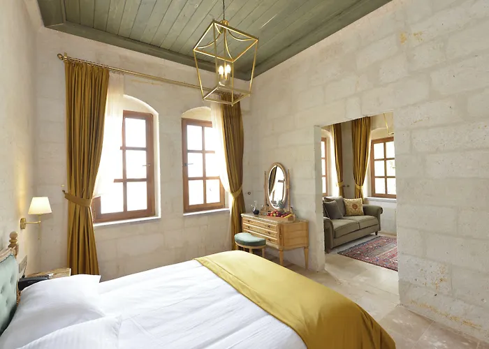 Evanthia Cave Suites