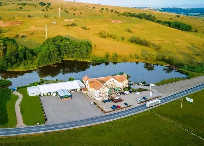 Hotel Dumbrava