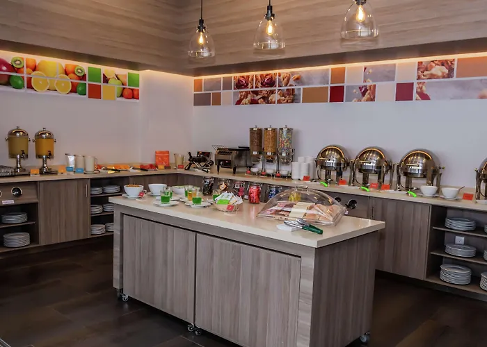 Hampton Inn & Suites By Hilton Puebla