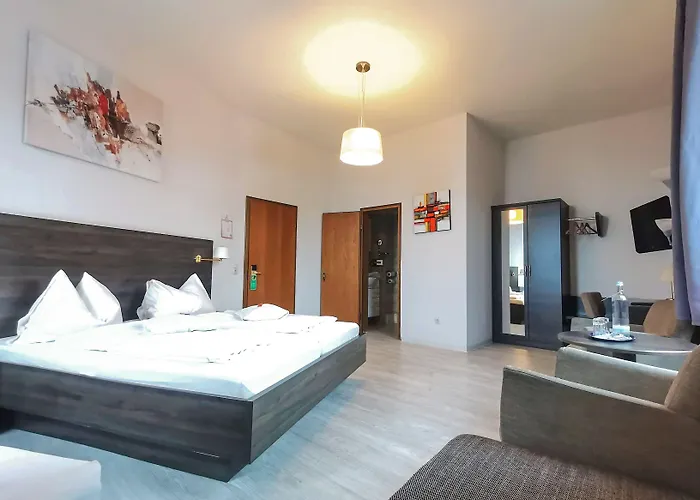 Hotel Kitzinger Hof An Der B8