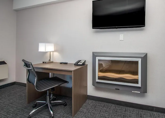 Coast Lethbridge Hotel & Conference Centre
