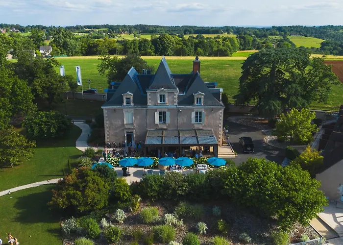 Hôtel&Restaurant - Le Manoir des Cèdres - piscine chauffée et climatisation
