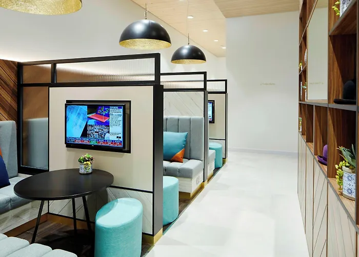 Courtyard By Marriott Luton Airport