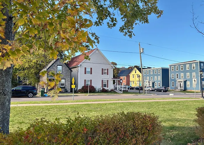 Inn On The Harbour