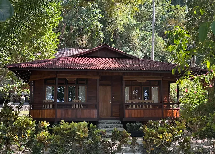 Pulisan Resort