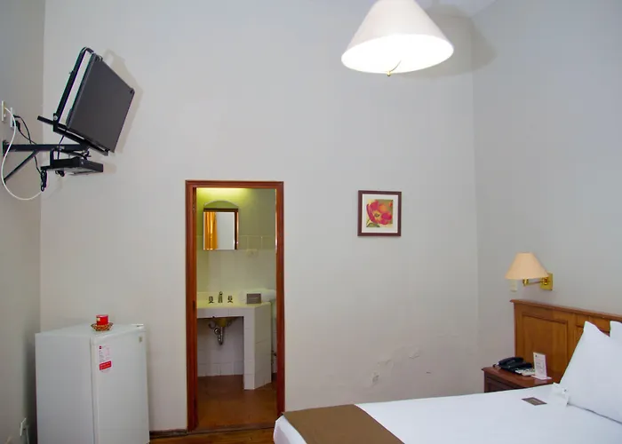 Dm Hoteles Mossone - Ica
