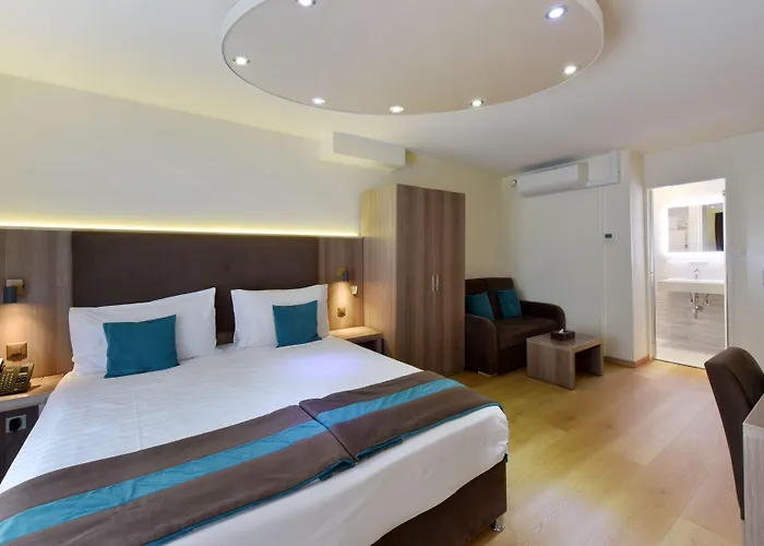 Hotel Rousseau