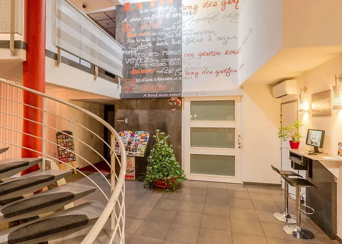 The Originals City, Hotel Les Domes, Perpignan Sud Saleilles