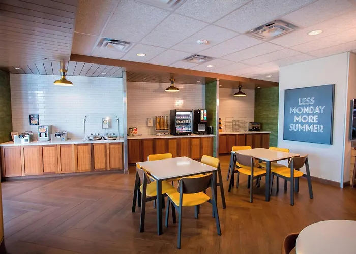 Fairfield Inn & Suites By Marriott Alexandria