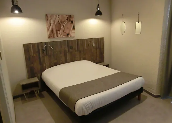 Hotel Sur Le Quai