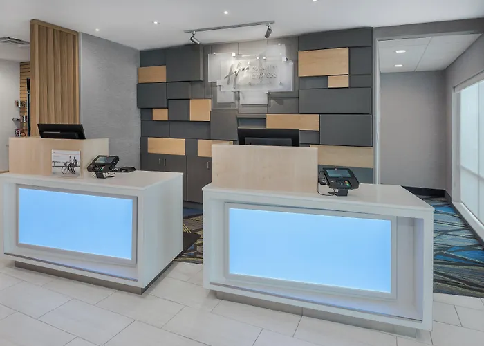 Holiday Inn Express & Suites Bryan - College Station By Ihg