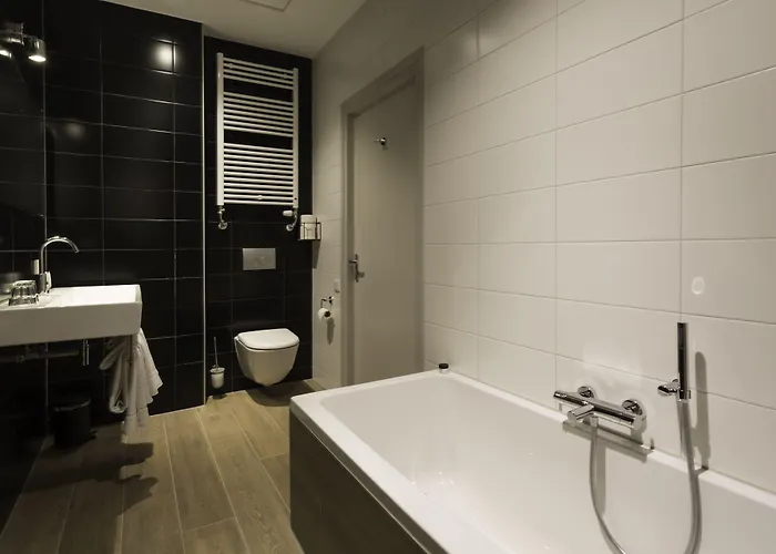 Rijksmonument Hotel De Sprenck - Including Free Private Parking