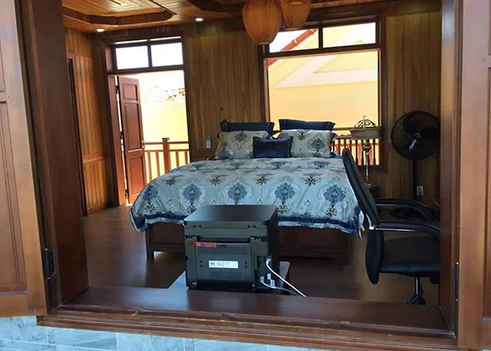 Khamy Riverside Villa