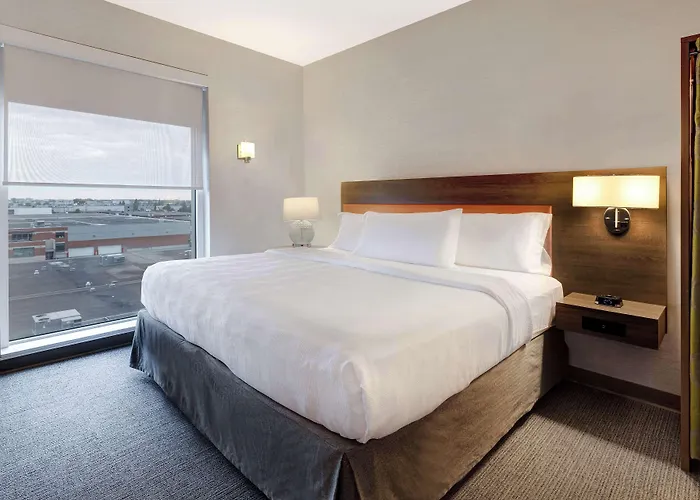 Home2 Suites By Hilton Montreal Dorval