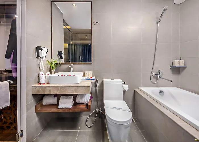 Halina Hotel And Apartment