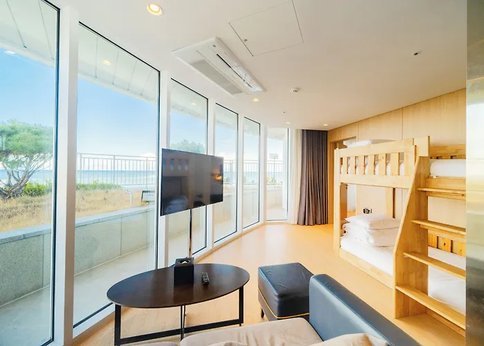 Skybay Hotel Gyeongpo