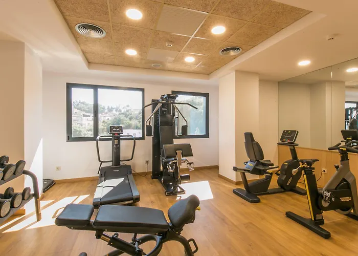 Lamaraz Hotels