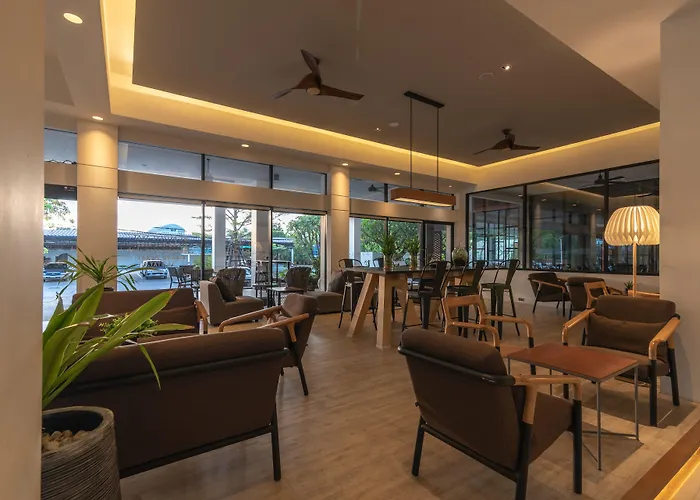 The Rich Hotel