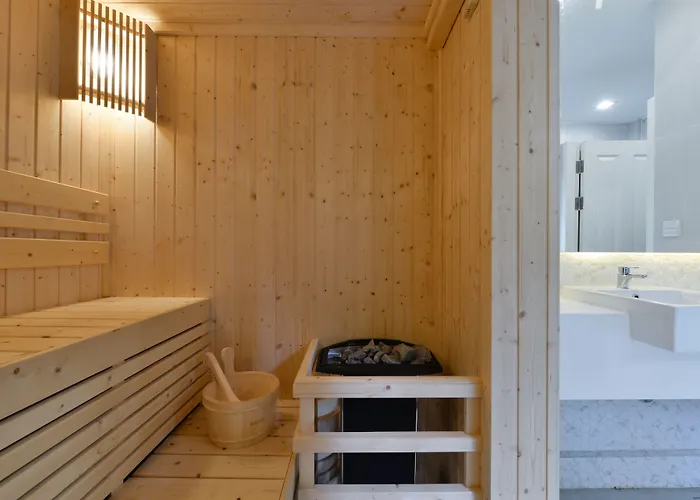 Arden Hotel And Residence By At Mind
