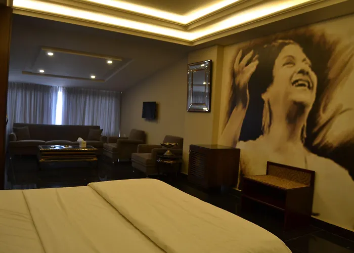 Platinum Hotel
