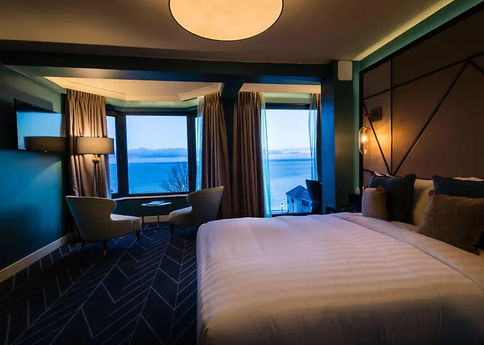 Seven Hotel