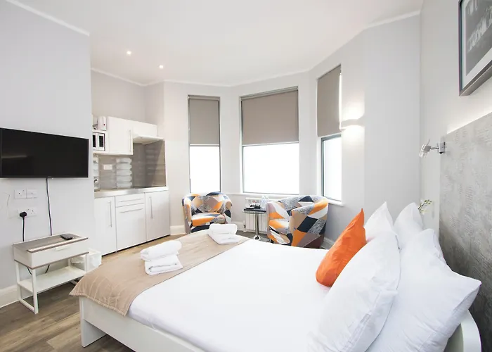 Westciti Caroco Aparthotel