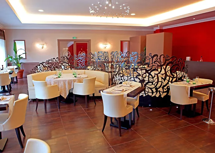 Logis Hotel Restaurant De La Paix