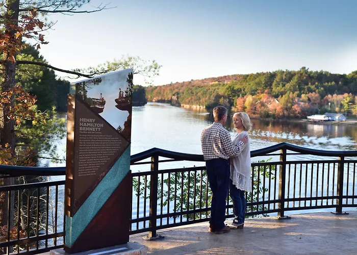 Natura Vue Resort & Boathouse