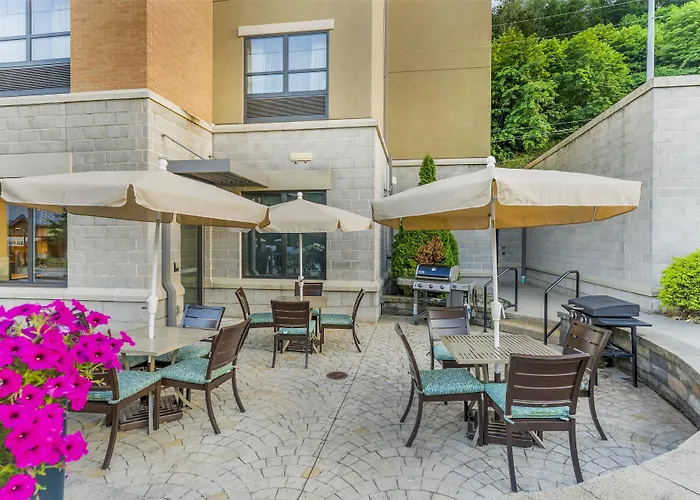Best Western Plus Franciscan Square Inn & Suites Steubenville