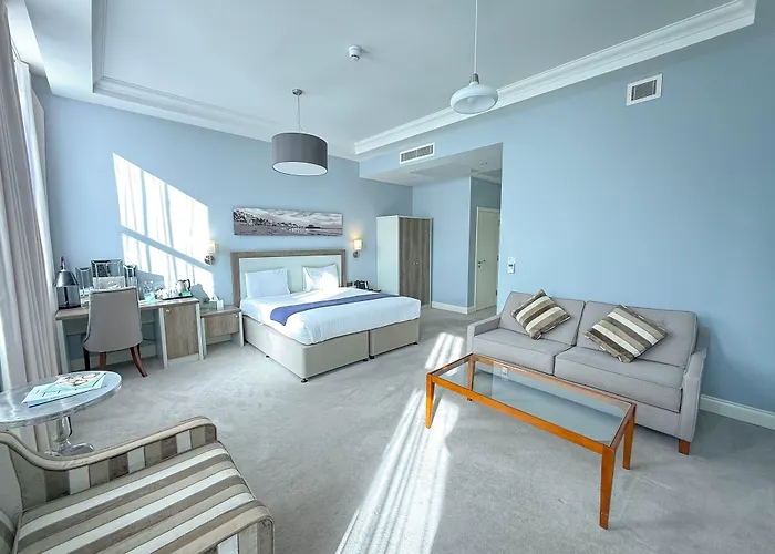 Yarrow Hotel
