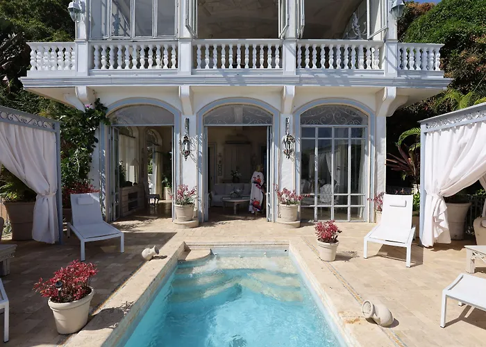 Villa Caprichosa Boutique Hotels