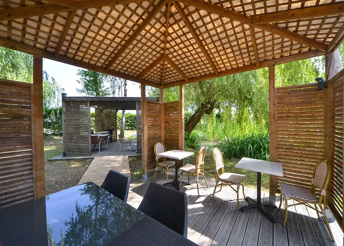 Logis - Hotel Et Restaurant La Mire