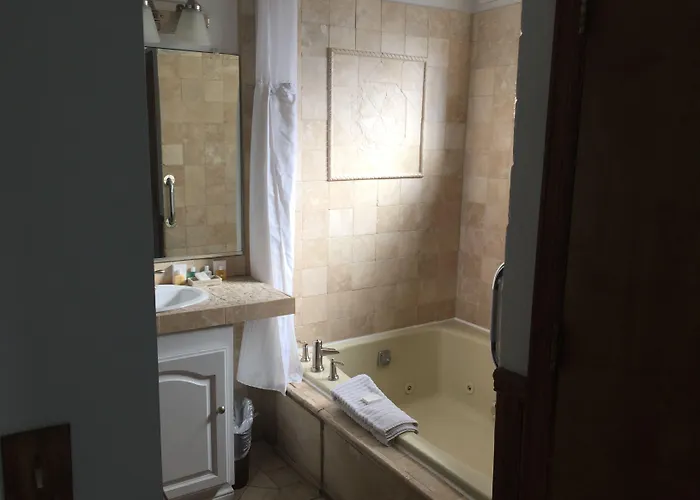 Catalina Island Seacrest Inn