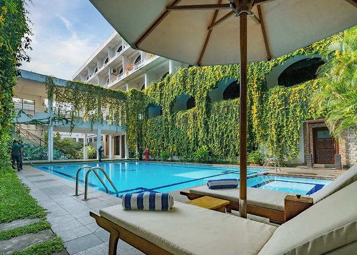 Kandyan Reach Hotel