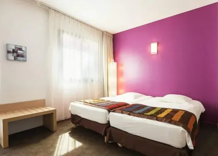 Esatitude Hotel