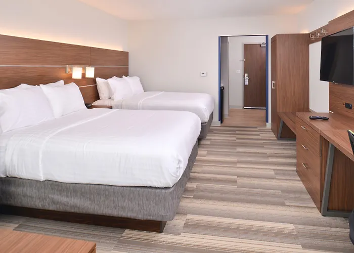 Holiday Inn Express & Suites Omaha Airport By Ihg